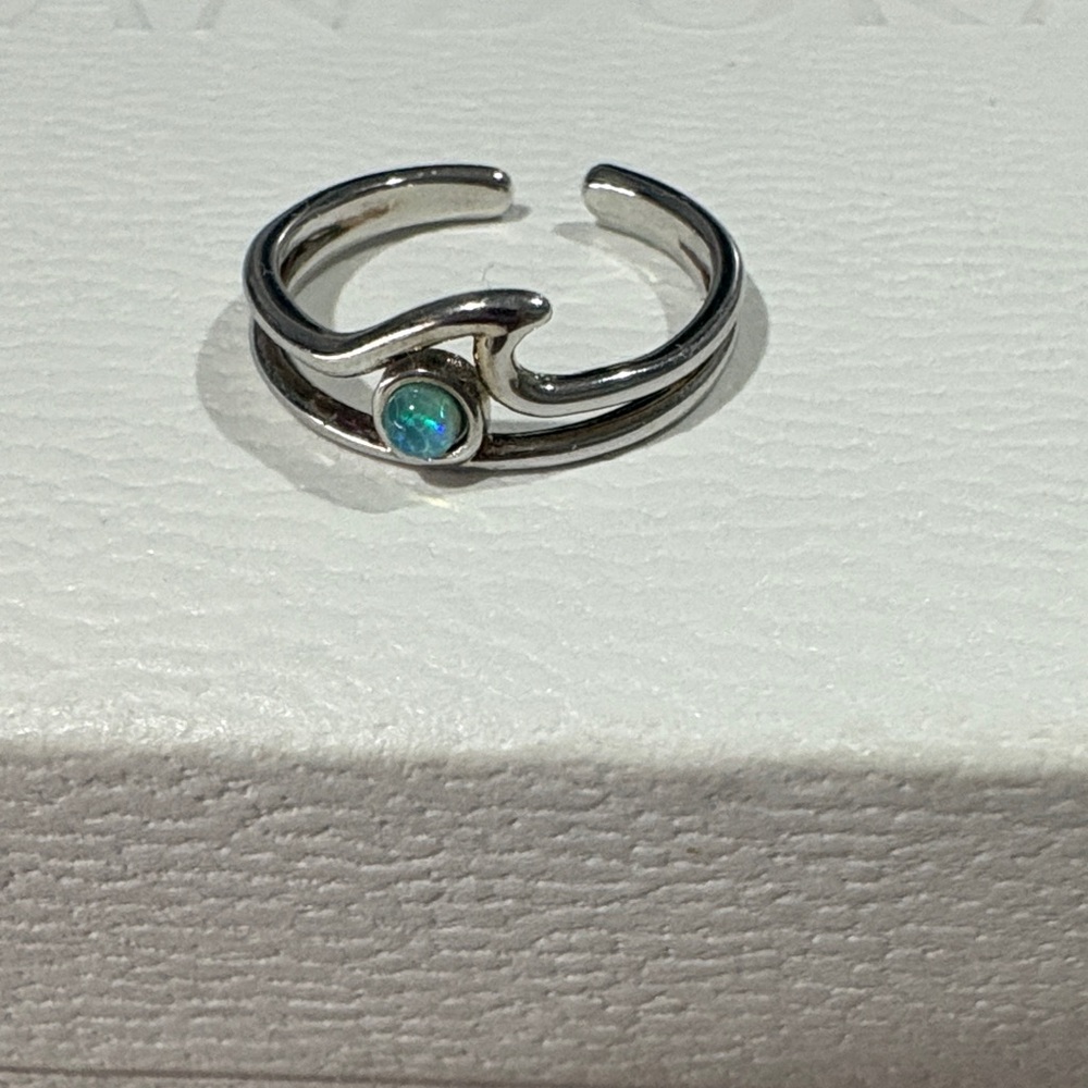 Pura Vida Silver Opal Women's Toe Ring